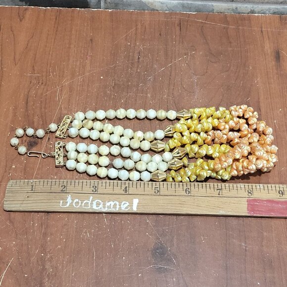 Vintage Multi Strand Bead Shell Necklace White Beads Yellow Orange Shells Gold - Picture 8 of 8